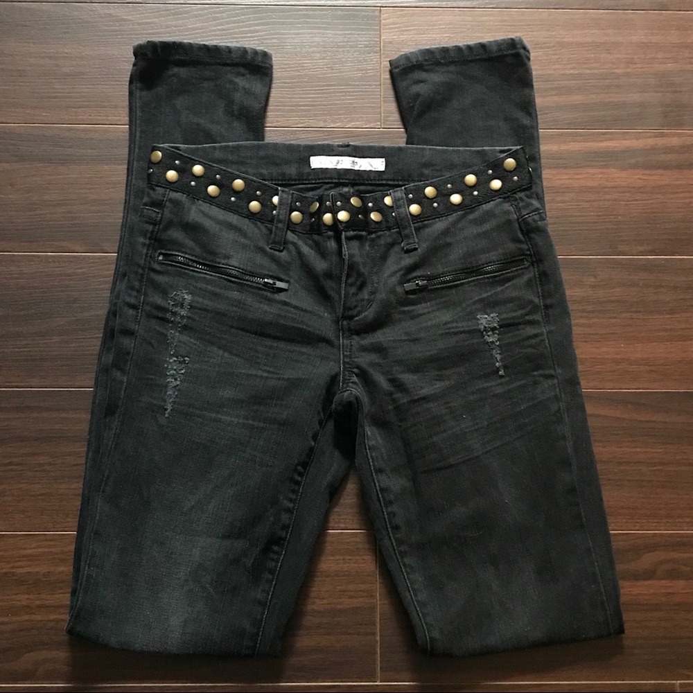 Joe’s Jeans Studded Chelsea Skinny Jeans- 24